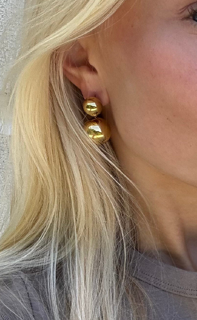 Smykkeli Copenhagen Øreringe - Drop Ball - Gold Colour